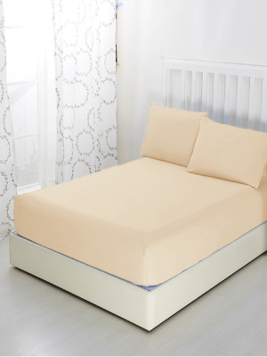 Простыня трикотажная на резинке бежевый